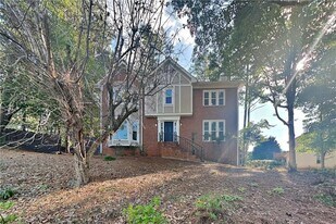 3298 Robinson Oaks Way NE in Marietta, GA - Building Photo