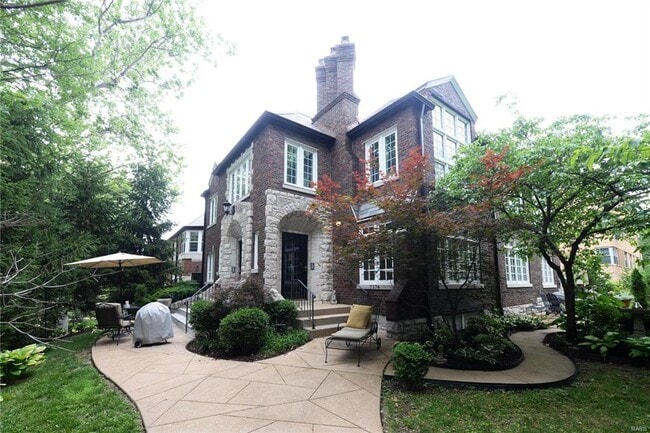 property at 7574 York Dr