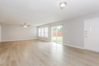 824 Willow Wood Dr in Cedar Hill, TX - Building Photo - Building Photo