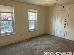 12 Lincoln St, Unit 2 in Newton, MA - Building Photo - Building Photo