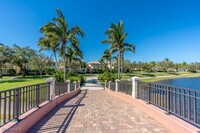 8362 Rimini Way in Naples, FL - Foto de edificio - Building Photo