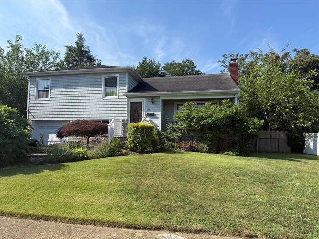 116 Colony Ln in Syosset, NY - Building Photo - Building Photo