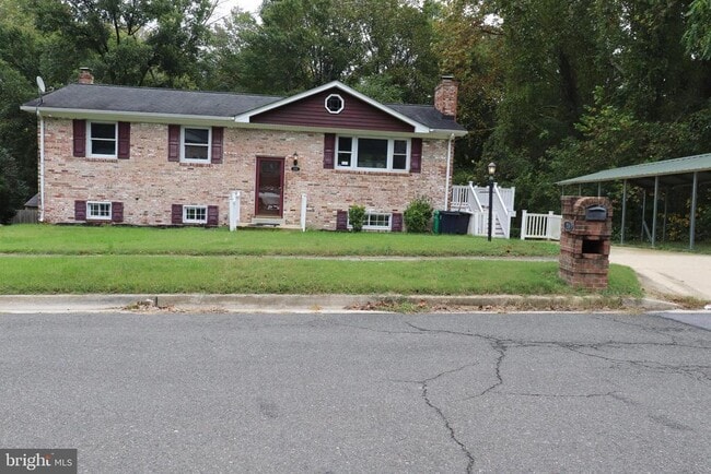 property at 2116 Trafalgar Dr
