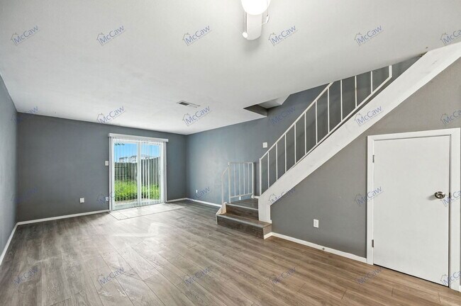 9510 Olde Towne Row in Dallas, TX - Building Photo - Building Photo