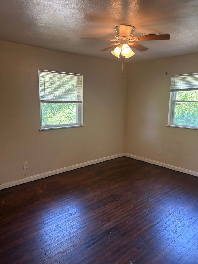702 Beardsley Ct in Ferguson, MO - Building Photo - Building Photo