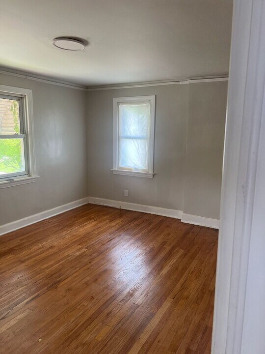 8270 Indiana St in Detroit, MI - Building Photo