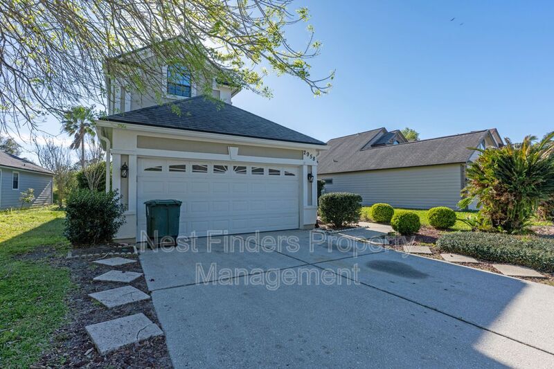 2958 Lantana Lakes Dr E in Jacksonville, FL - Building Photo