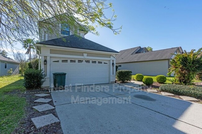 2958 Lantana Lakes Dr E