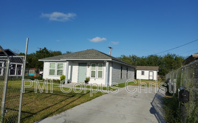 property at 2934 Carver Dr