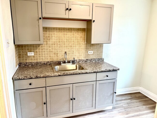 714 Eureka St in Pittsburgh, PA - Building Photo - Building Photo