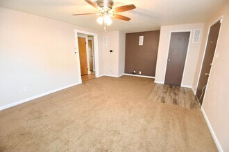 306 Manchester Dr in South Bend, IN - Building Photo - Building Photo