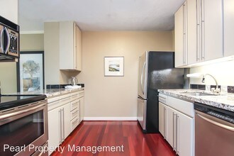 2393 SW Park Pl-Unit -#309 in Portland, OR - Building Photo - Building Photo