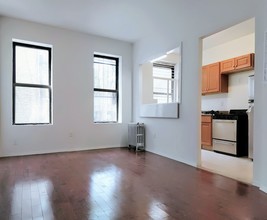 240 E 9th St in New York, NY - Building Photo - Other