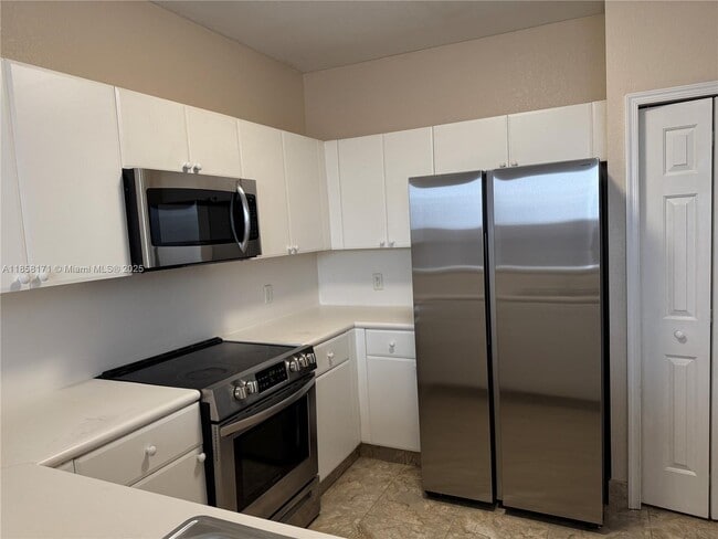 4249 SW 157th Ave in Miramar, FL - Building Photo - Building Photo