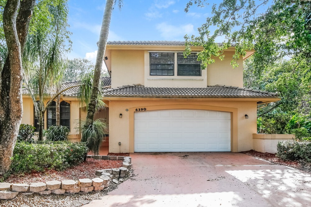 6390 NW 47th Ct in Coral Springs, FL - Building Photo