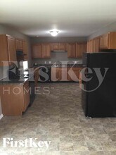 221 N High School Rd in Indianapolis, IN - Building Photo - Building Photo
