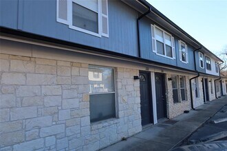 2005 Glen Allen St in Austin, TX - Building Photo - Building Photo