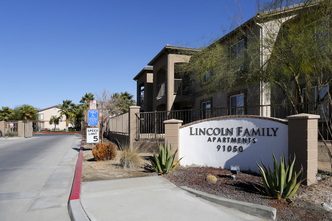 Lincoln Family Apartments in Mecca, CA - Building Photo