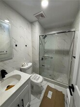 374 Miller Ave in Brooklyn, NY - Building Photo - Building Photo
