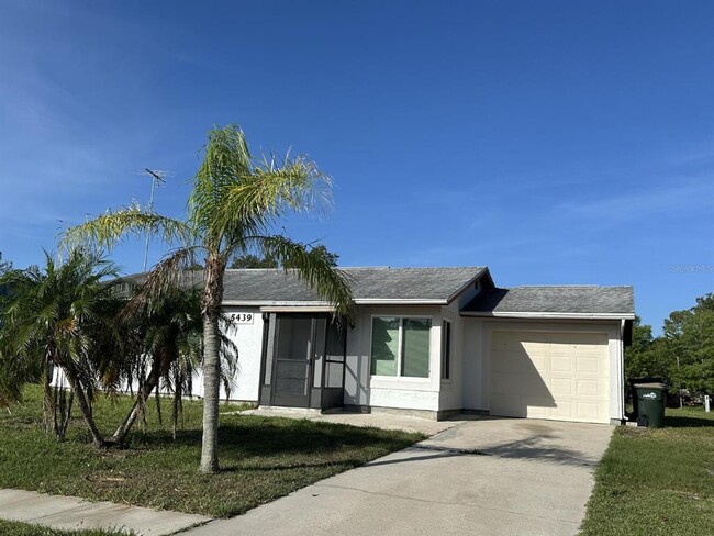 property at 5439 Kenwood Dr