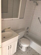 6300 W Irving Park Rd-Unit -308 in Chicago, IL - Building Photo - Building Photo