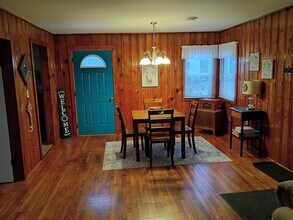 209 Walnut St in Edinboro, PA - Foto de edificio - Building Photo