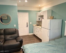 25000 Tamiami Trl in Naples, FL - Building Photo - Building Photo