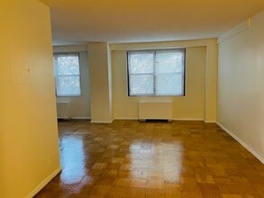 201 St Pauls Ave in Jersey City, NJ - Building Photo - Building Photo