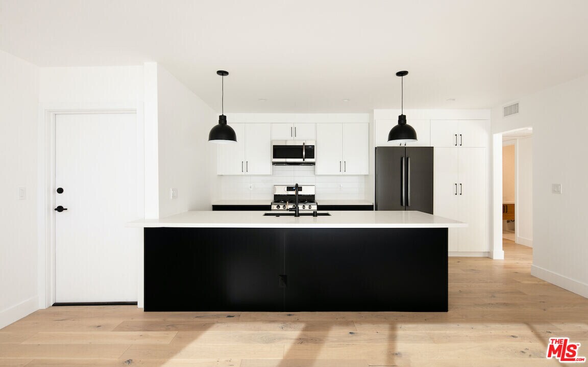 2811 3rd St in Santa Monica, CA - Building Photo