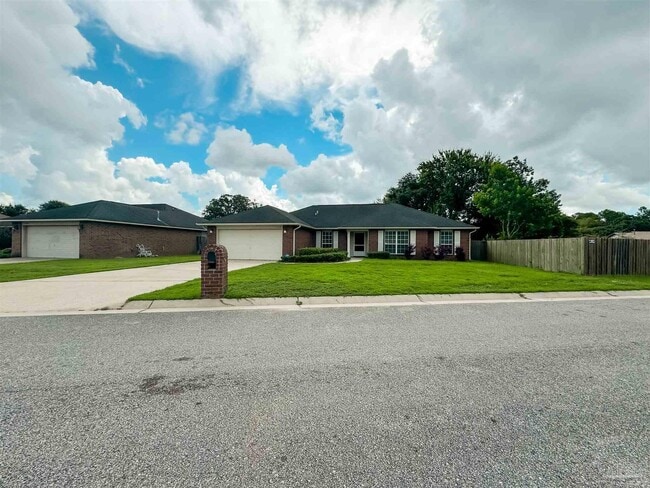 1240 Benning Pl in Pensacola, FL - Building Photo - Building Photo