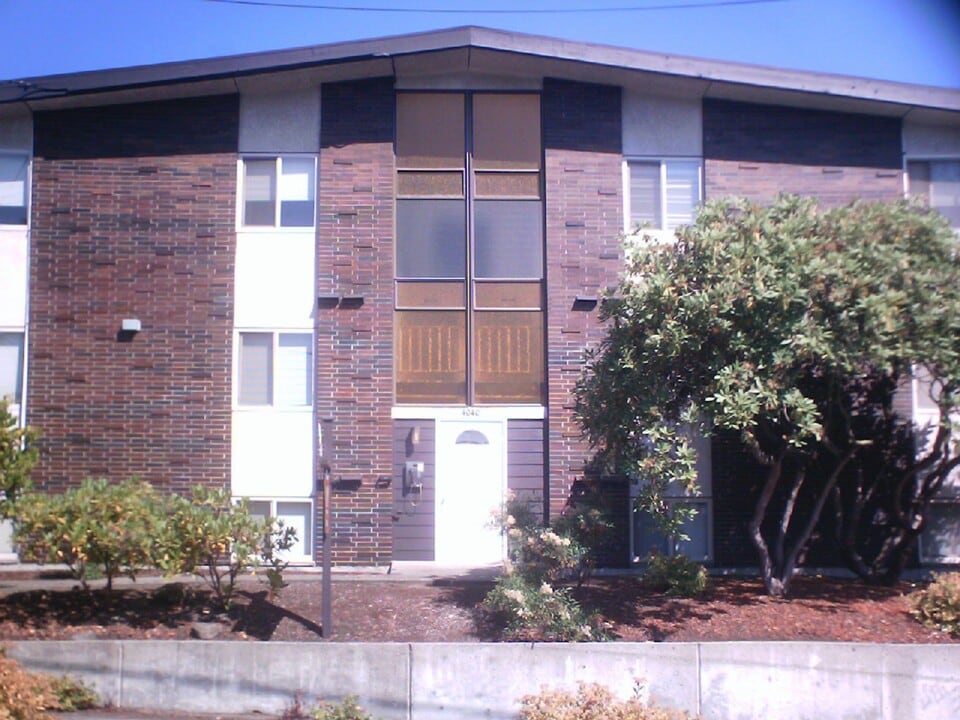 Normandy in Seattle, WA - Building Photo