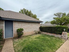 5213 Laurel Lake Dr in Waco, TX - Building Photo - Building Photo