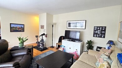 1401 W Warner Ave in Chicago, IL - Foto de edificio - Building Photo