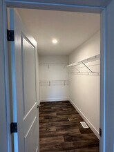 3609 Warren Ct in Bellevue, NE - Foto de edificio - Building Photo