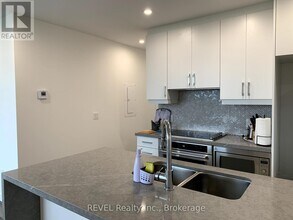 479 Avenue East 407 Ave in Hamilton, ON - Building Photo - Building Photo