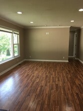 1009 E High St in Mount Vernon, OH - Building Photo - Building Photo