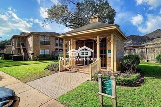 1311 Antoine Dr in Houston, TX - Building Photo - Building Photo