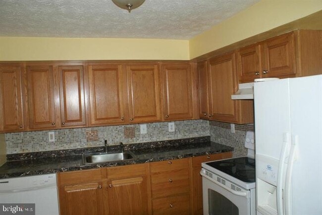 3602 Castle Terrace in Silver Spring, MD - Building Photo - Building Photo