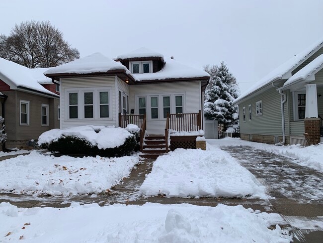 property at 6830 Kinsman St