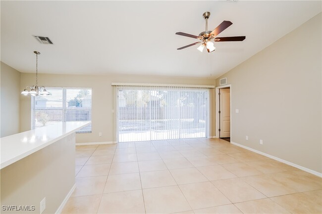 3213 NW 4th Pl in Cape Coral, FL - Building Photo - Building Photo