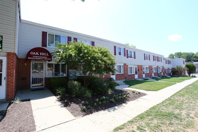 Oak Hill Townhomes in Baltimore, MD - Building Photo - Building Photo