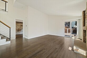 10451 W 83rd Pl in Arvada, CO - Foto de edificio - Building Photo
