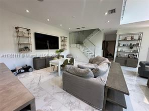 21022 NE 34th Ct in Miami, FL - Foto de edificio - Building Photo