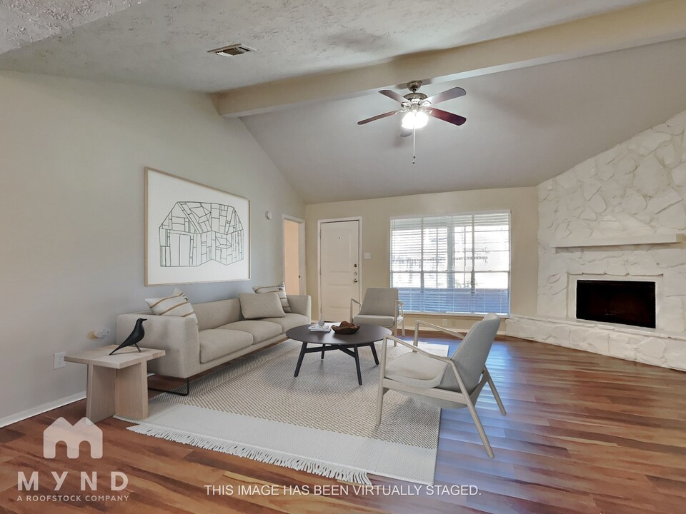 10014 King Ranch Ln in Sugar Land, TX - Building Photo