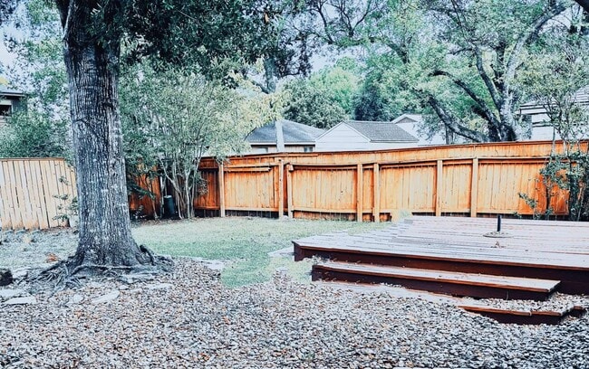 2118 Briarcrest Dr in Houston, TX - Building Photo - Building Photo