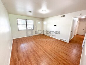 4722 SE 27th St in Del City, OK - Building Photo - Building Photo