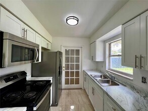 2848 Empire Pl in Sanford, FL - Building Photo - Building Photo