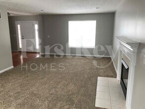 103 Sydneys Ct in Burlington, KY - Building Photo - Building Photo