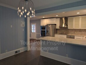 1418 Briar Creek Rd in Charlotte, NC - Building Photo - Building Photo