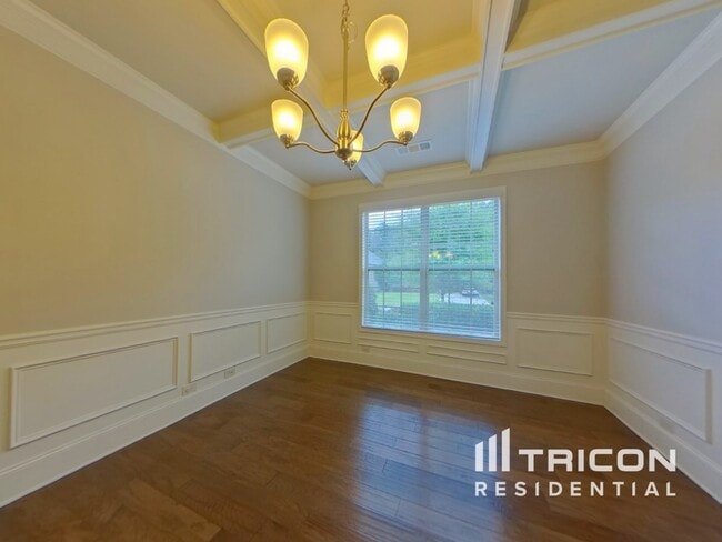 6410 Country Lake Rd in Cumming, GA - Foto de edificio - Building Photo